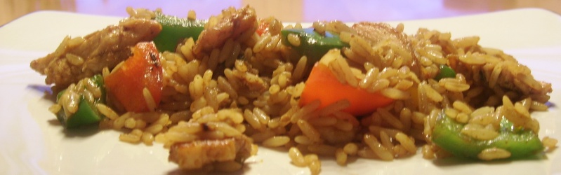 Reispfanne mit Poulet und Peperoni